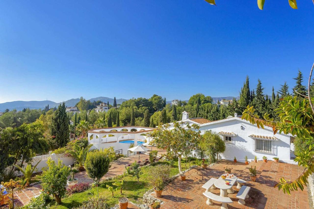 Private Heated Pool, Jacuzzi & 1225M2 Garden In Villa Cipreses フリヒリアナ エクステリア 写真