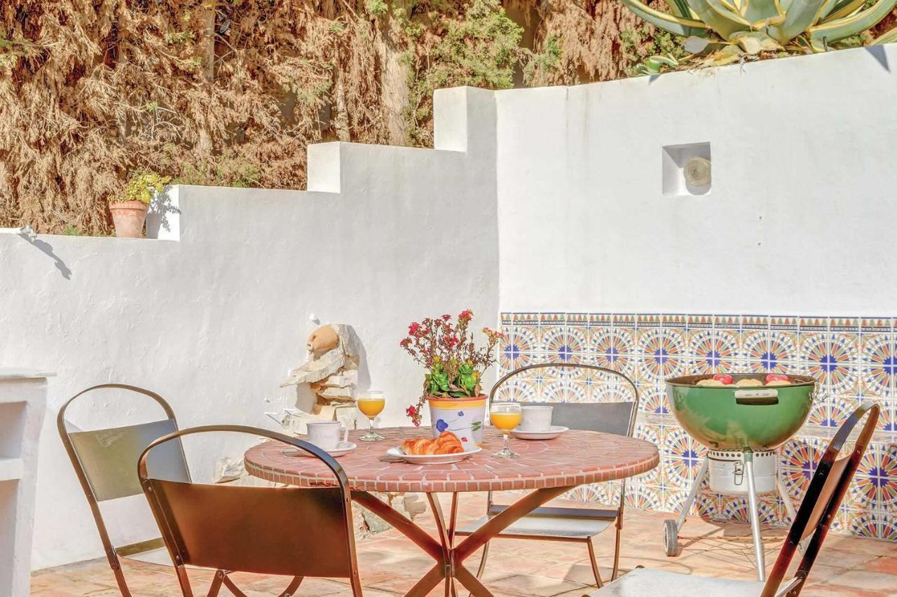 Private Heated Pool, Jacuzzi & 1225M2 Garden In Villa Cipreses フリヒリアナ エクステリア 写真