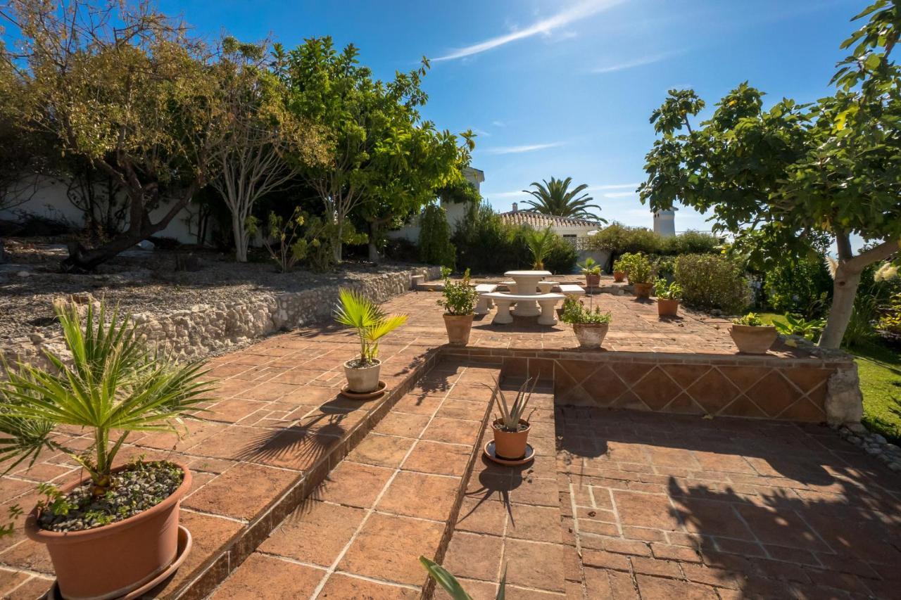 Private Heated Pool, Jacuzzi & 1225M2 Garden In Villa Cipreses フリヒリアナ エクステリア 写真