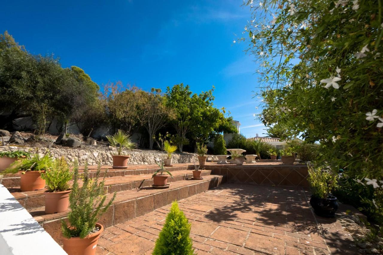 Private Heated Pool, Jacuzzi & 1225M2 Garden In Villa Cipreses フリヒリアナ エクステリア 写真