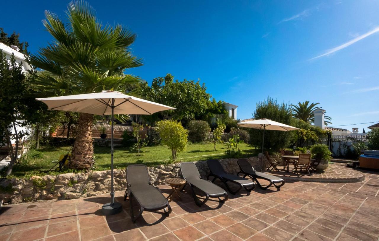 Private Heated Pool, Jacuzzi & 1225M2 Garden In Villa Cipreses フリヒリアナ エクステリア 写真