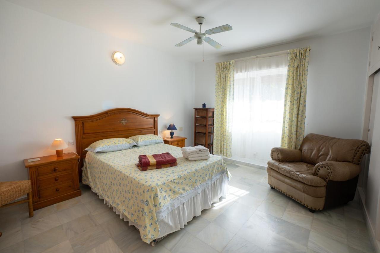 Private Heated Pool, Jacuzzi & 1225M2 Garden In Villa Cipreses フリヒリアナ エクステリア 写真