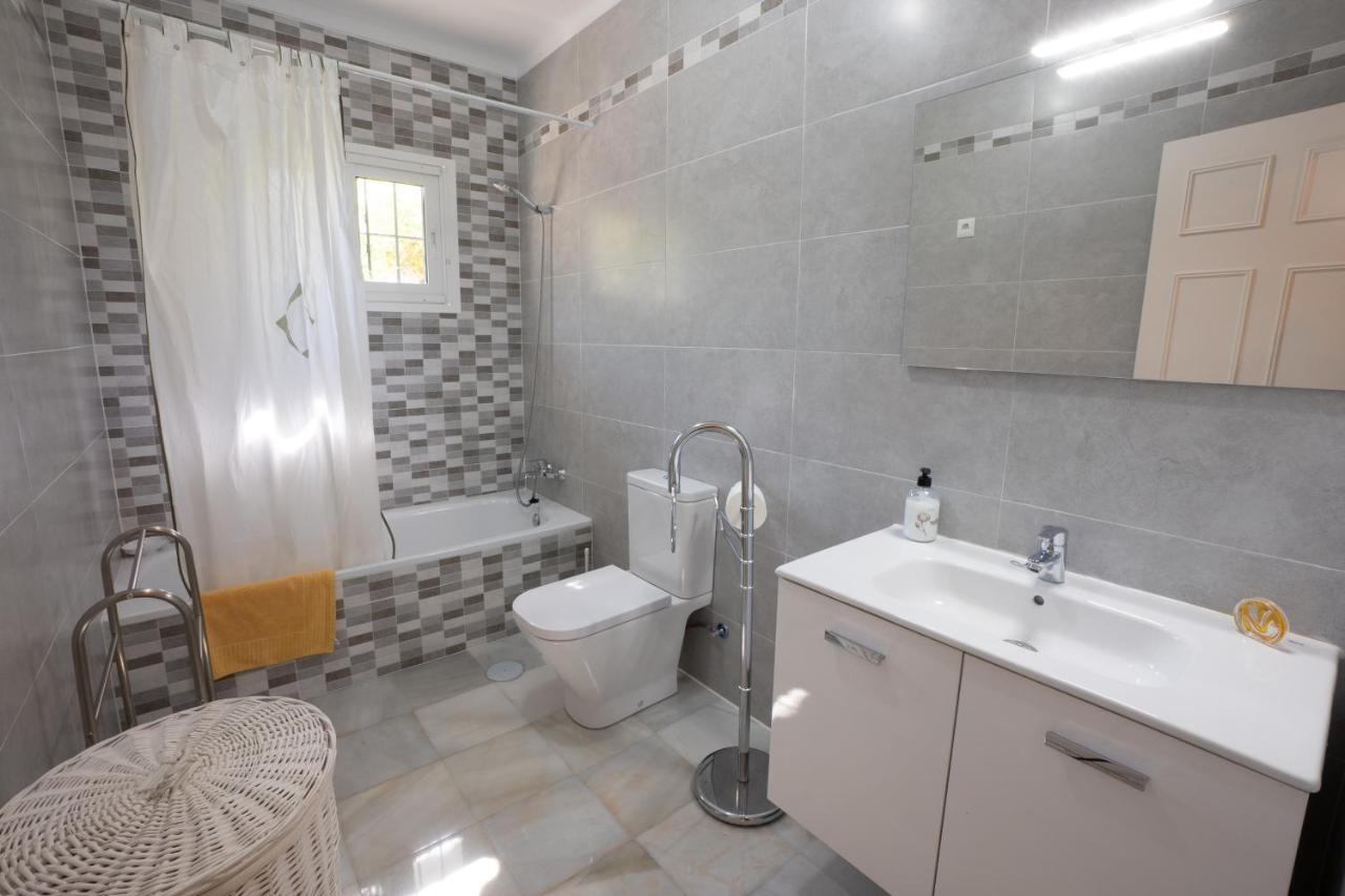 Private Heated Pool, Jacuzzi & 1225M2 Garden In Villa Cipreses フリヒリアナ エクステリア 写真